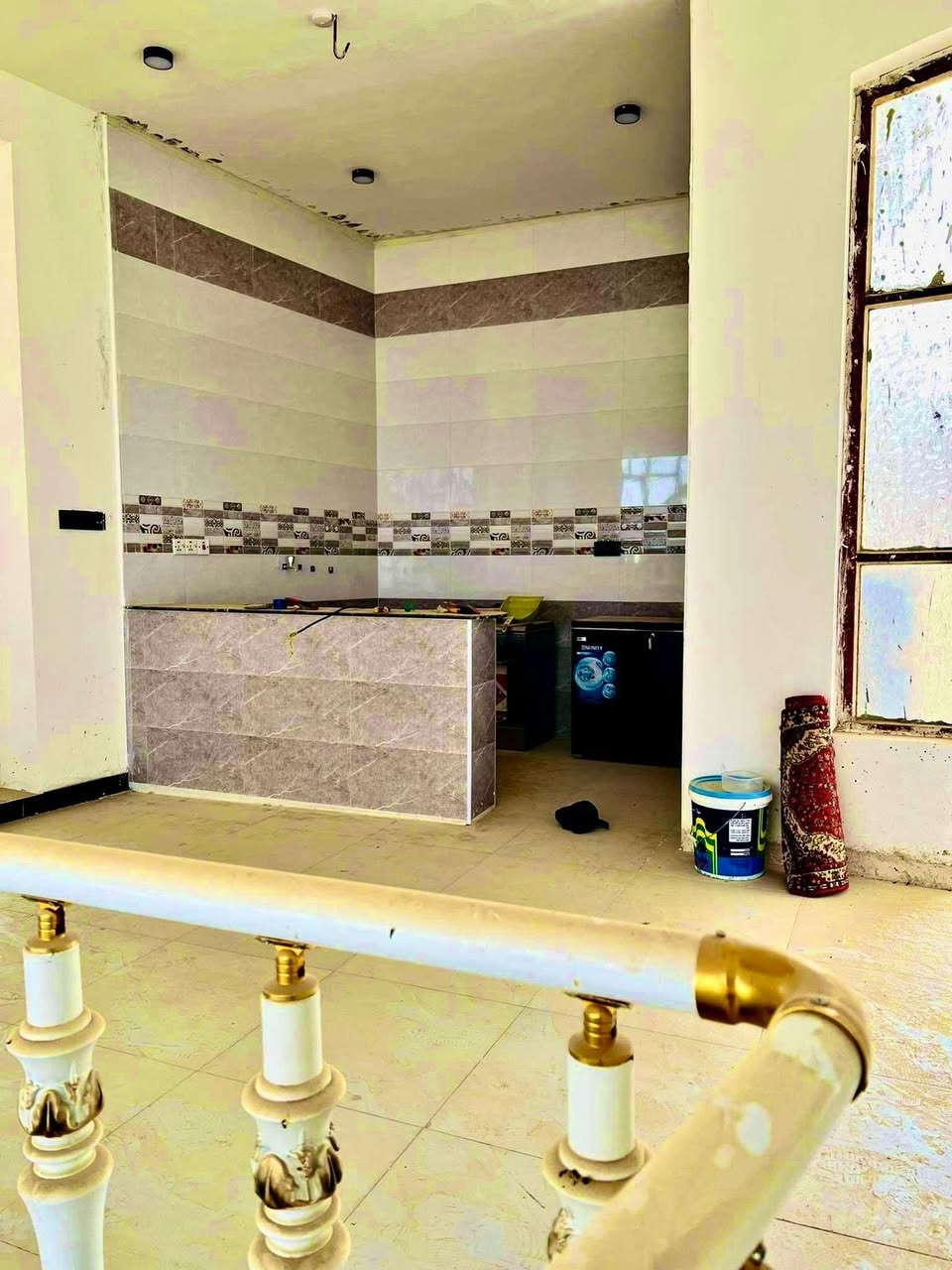 سلام عليكم بيت طابو زراعي  للبيع
تفاصيل

مساحةً 210 مكتوب 200 م 
طابقين كونكريت طابوق 
ديكورات جبس بورد 
الطابق الارضي
 غرفتين 4 ونص في 6
صالة 5 ونص في 6
مطبخ 4 في 4 
استقبال 5في 8
منور 5 في 2 
منور5 في 2
صحيات بالمنور 3في2
صحيات في الاستقبال 
الطابق الاول 
غرفة 8في 5
غرفة 4في 4
مطبخ غربي 
صالة 
صحيات 3 في 1 ونص 
سطح اول 9 في 6 
سطح ثاني 12ف 9
 

العنوان حي الامين خلف بانزين خانه شموس 
 
الاستفسار ***********   / *********** ابو حسين 

 ملاحضه البيت يباع معه الاثاث 🏠
