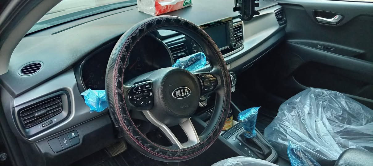 Kia rio 2020
🔴السيارة بسمي
🔴كير ومحرك وطخم شرط سبير منازل
🔴مواصفات فول
🔴السيارة وارد امريكي ضررها باب السايق والباب الورى السايق 
***********
***********
