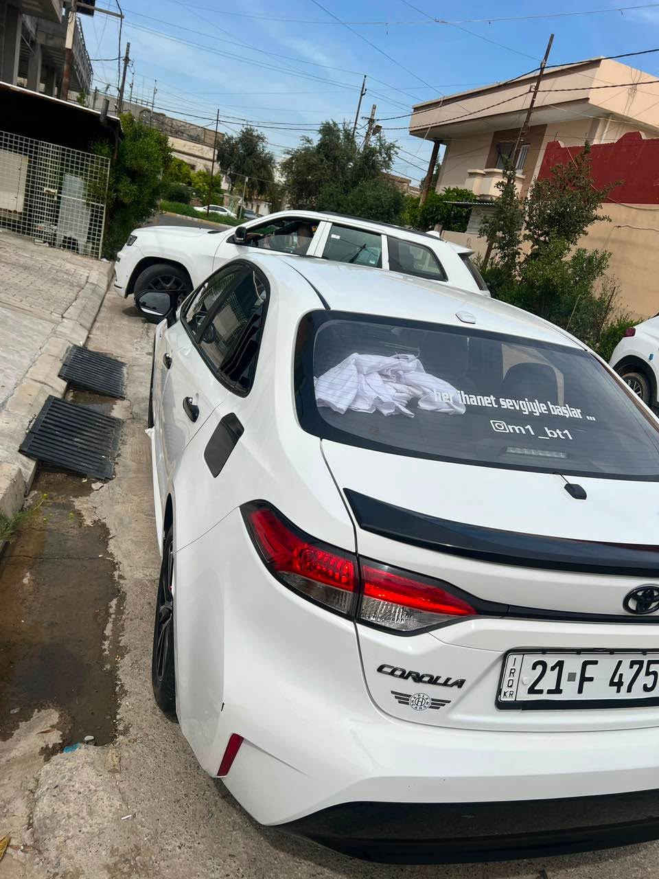 كورلا 2024 هايبرد كلين تايتل ماشية 32 الف كيلو فول مواصفات 
سلايت 
رادار امامي 
تحكمات طرفين كروز سرعه
تبريد قطعتين 
كشنات جلد كهرباء
هندبريك بصمة + هولد 
وبقية الموصفات معروفة 
دفتر بنزين وبسمي جديدة ومال بيت السياره 
السعر 158 ورقة وبيها مجال بسيط والسياره من جانت زيرو بيدي ودهنها وكلشي على ايدي وكماليات جاهزه كامل مكمل 
*********** كركوك, العراق
