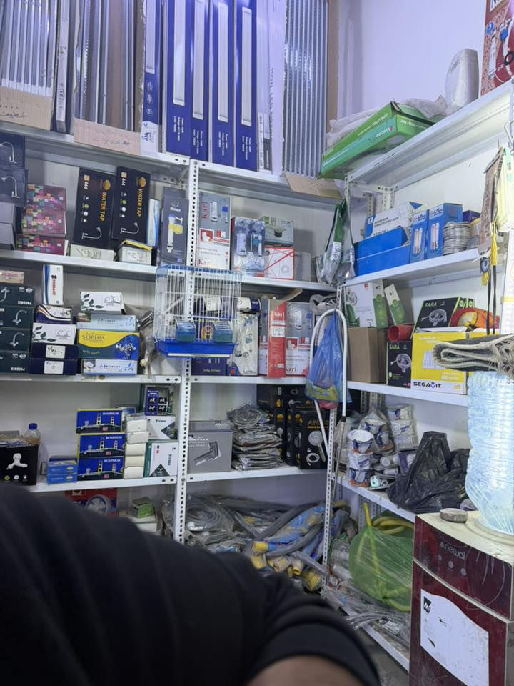 محل انشائيه غراض كامله  للبيع ***********
