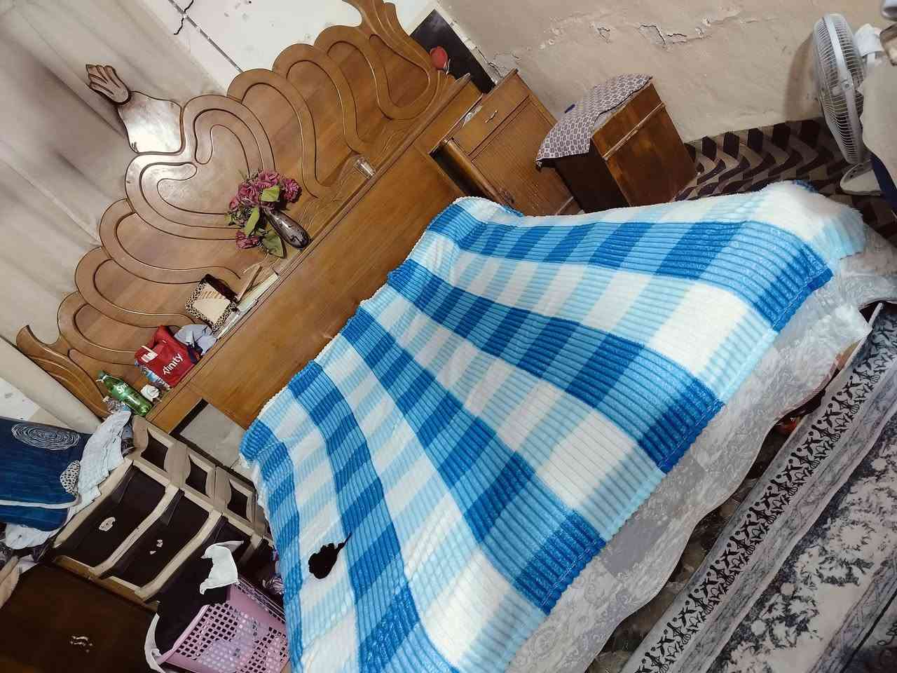 جرباية وكومديات اثنين كلهن ب75الف
***********
