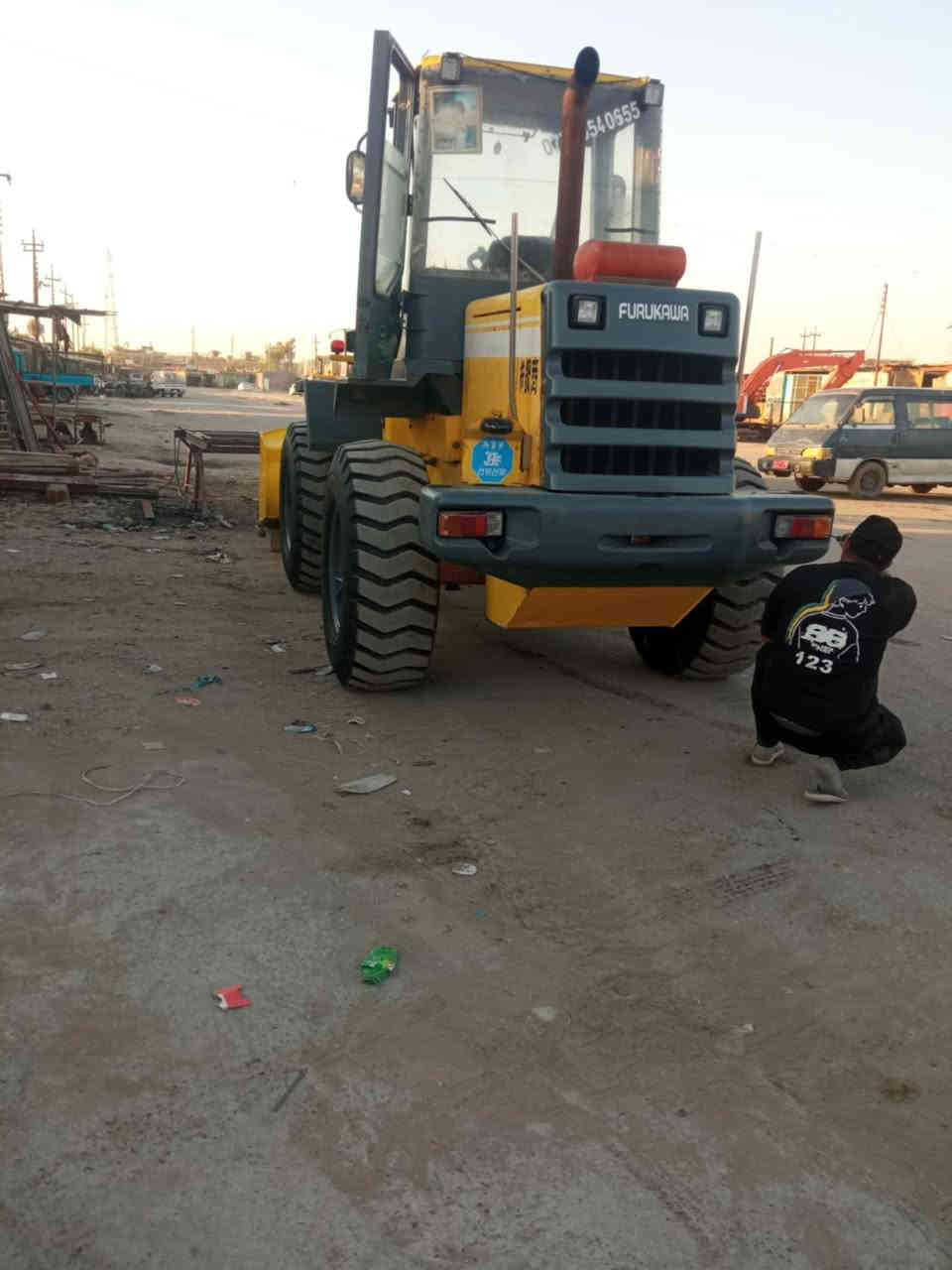 شفل البيع
فاركاوه 310 تـخم تاير
مكفول كفاله عامه
مكان بغداد ***********
