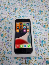 آيفون ٧ • ٣٢ • كاميرا مهتزة