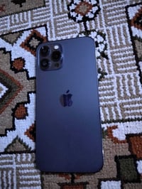 مرحبا ايفون 12برو ماكس ذاكره 256 بطاريه71  سعره 425  فقط الكامره بيه م...