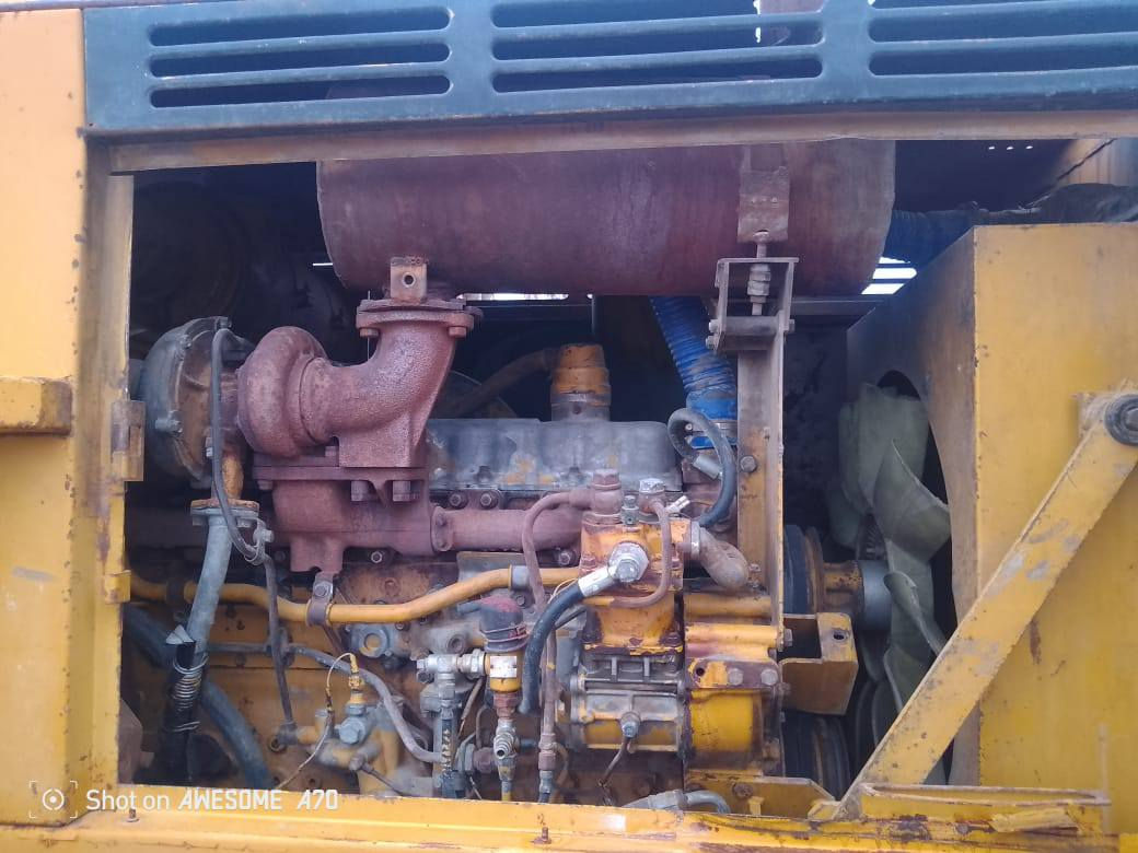 السلام عليكم للبيع شفل زت اثري وارد ياباني محرك هينو كير كهربائي مكفول كفاله عامه موديل 92 مكانه حله قرب جامعت بابل  للاستفسار الاتصال على رقم ***********
