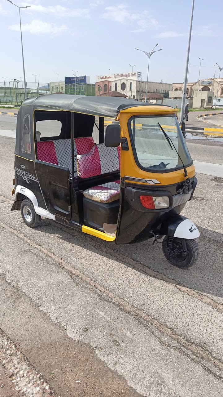 السلام عليكم للبيع تكتك تي في اس رقم وسنويه  شرط لتحويل مديل 2021/6مكفوله مكان بصره رقم لهاتف *********** لسعر 6500وبيه مجال قليل
