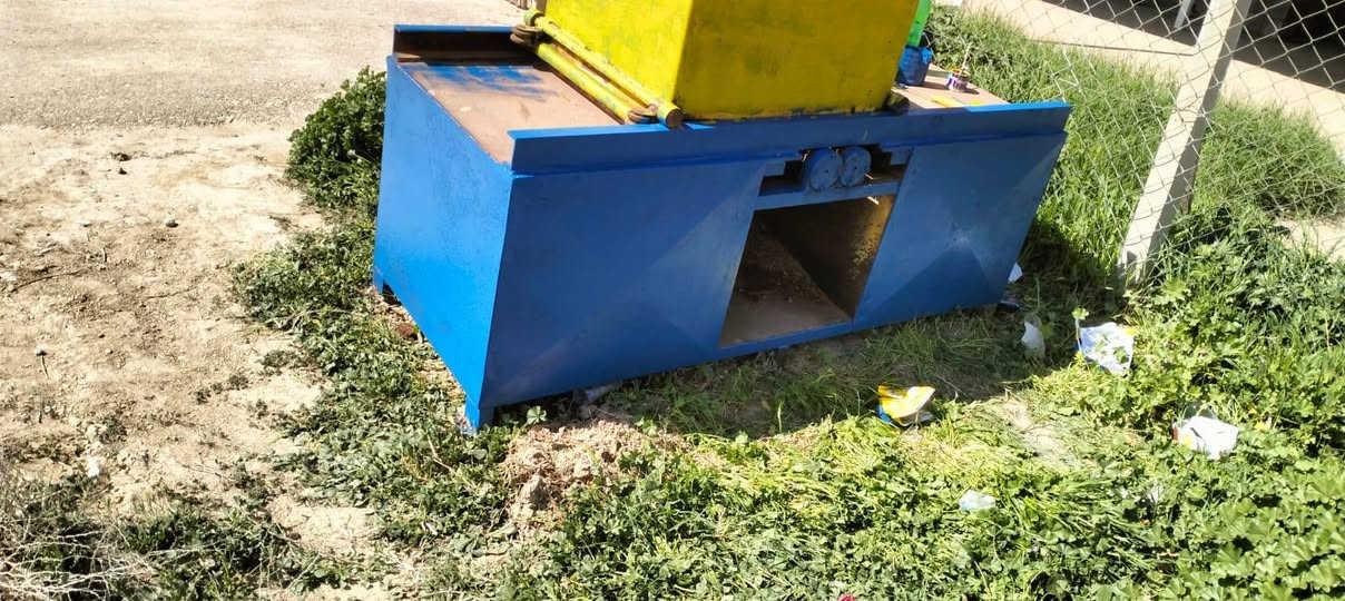 سلام عليكم متوفر مكينة نشارة للبيع نضيفة فول شغالة 2 رولات شغلها خير من الله المكان ديالى بعقوبة قرية حدمزيد 
للاستفسار اكثر ***********
