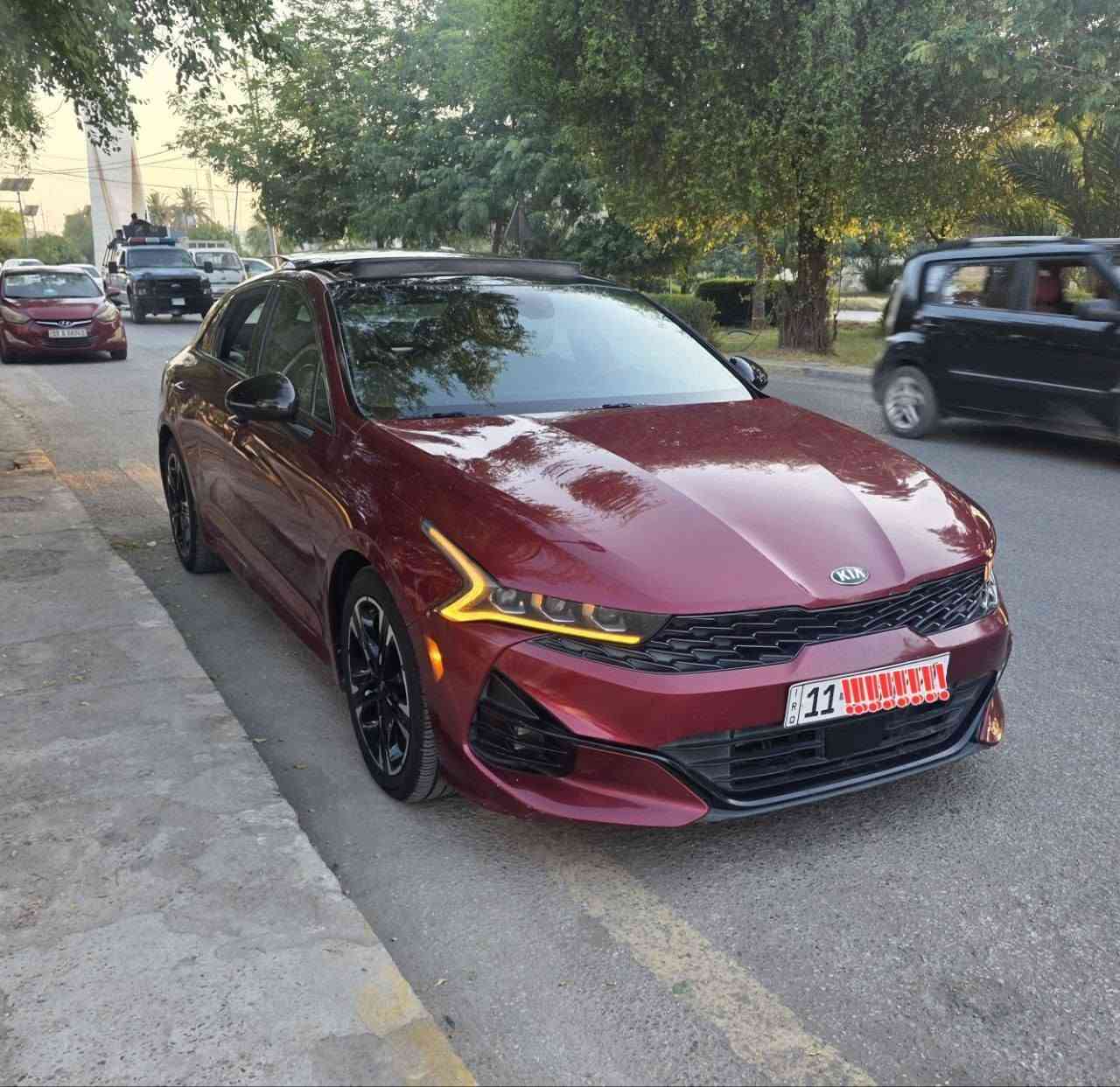 السلام عليكم
K5 GT line 2021
 محرك 1600 تيربو / رقم بغداد باسمي
( مواصفات ( بصمة / بنوراما / شاشة 
حادثها بدون ايرباك و موضح بالصور 
السيارة بدون اي نقص / ماشية = ٩٠ الف ميل
السعر = ١٤٧ وبيها مجال 
مكان السيارة / بابل _ الحله
رقم الهاتف = ***********

