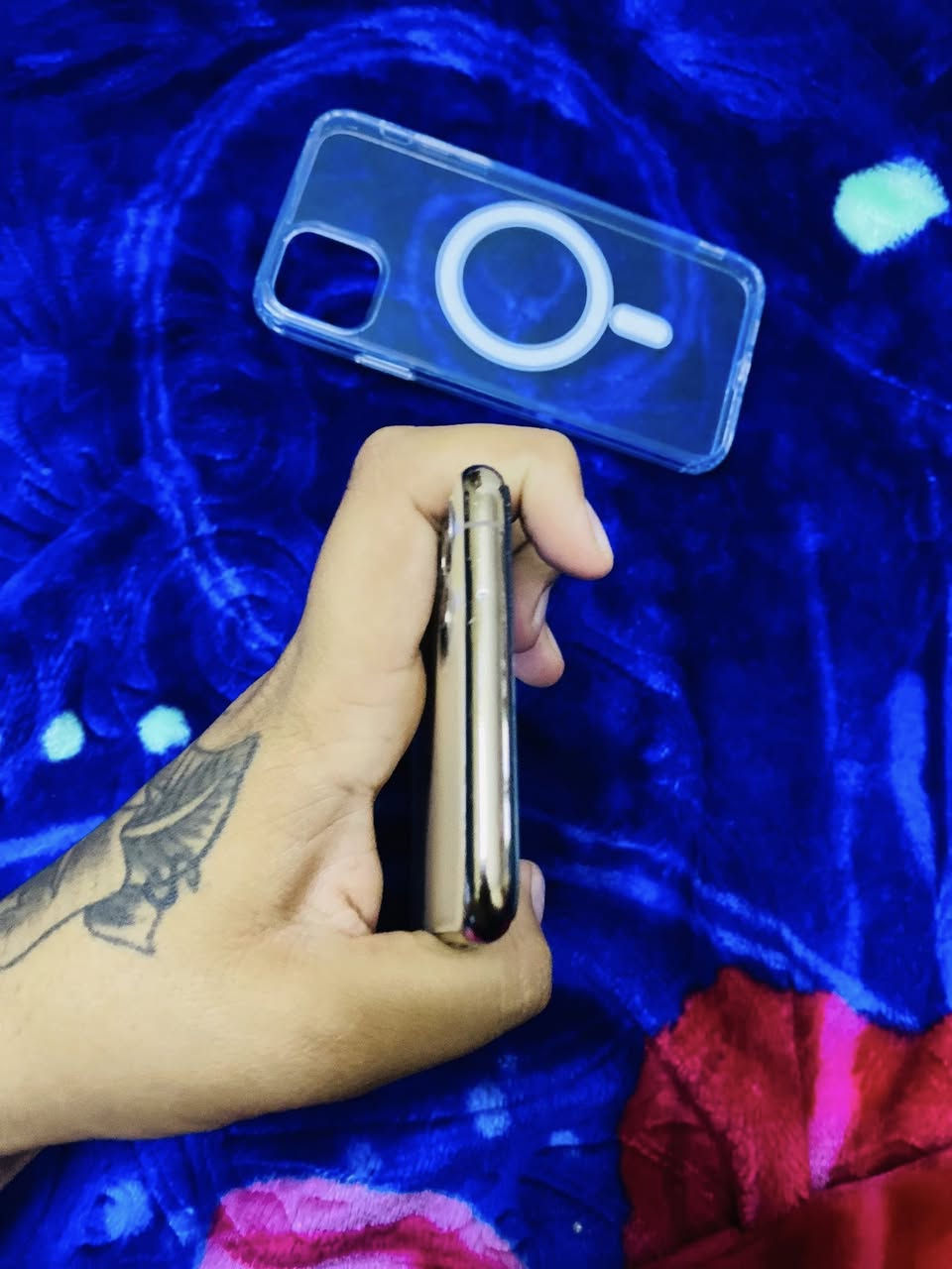 سلام عليكم     ايفون11pro max
لون ذهبي ذاكره 256.    بطاريه 73

جهاز كبس مامفتوح فقط فيس ايدي واكف 

سعره300وبي مجال بسيط _ملاحضه مكاني بيجي توصيل تكريت وبيجي موجود _هـ***********
