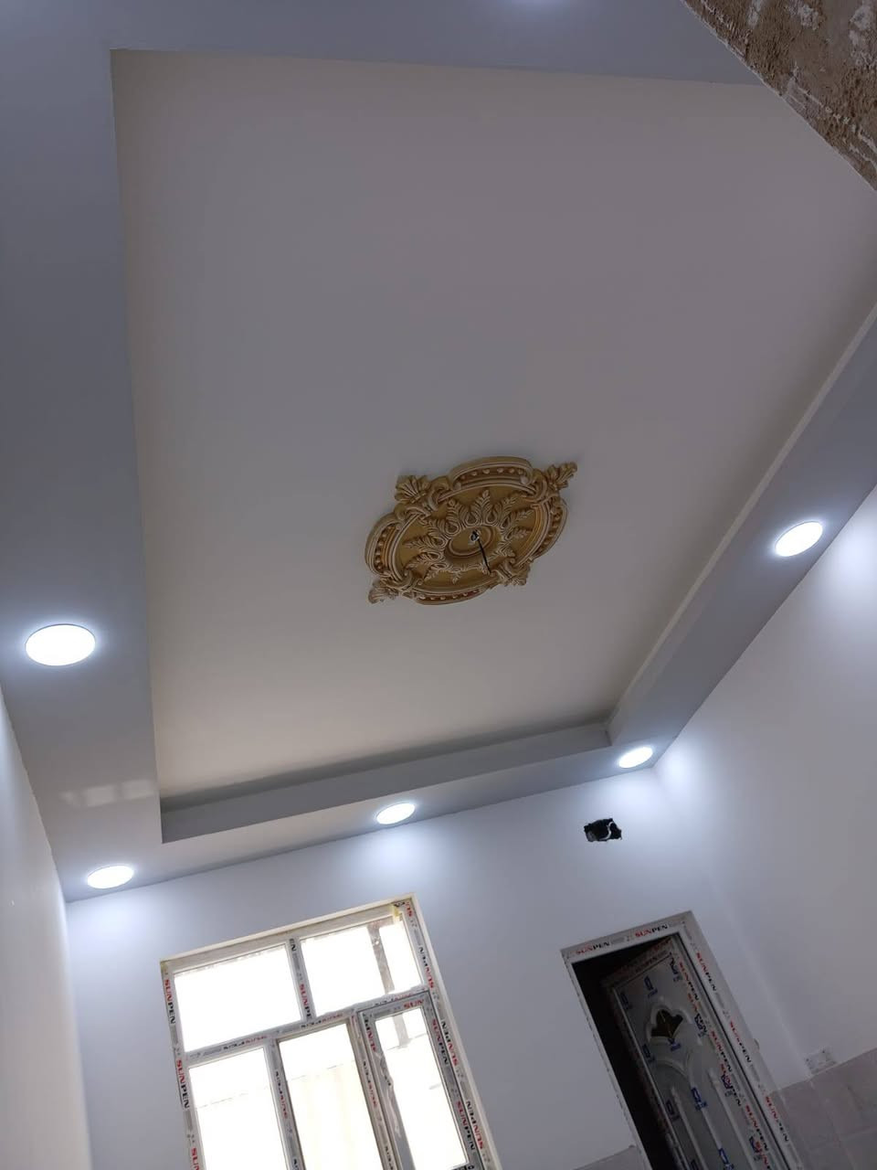 السلام عليكم 
جزء من أعمالنه الديكور في صلاح الدين تكريت 
يعمل كادرنه ع جميع الديكورات الحديثه  وبارقه تصاميم
عليك الاختيار وعلينه التنفيذ 
بأسعار تنافسية سعر المتر 23 الف 
نعمل ع الجبس بورد+ البورد x
والسقف الثانوي - بديل الرخام - بديل الخشب 
والصباق الداخليه + الخارجيه با انواعها 
التواصل واتساب او اتصال عبر الرقم
                                      ***********
