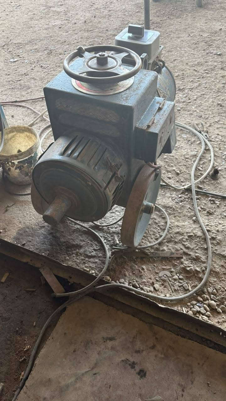 سلام عليكم
مكينه الن غنيه عن التعريف نضيمه جداً بلاديه سعر المطلوب مليون او بيها مجال الطيبين نشالله مكاني بغداد 
*********** متوفر واتساب
