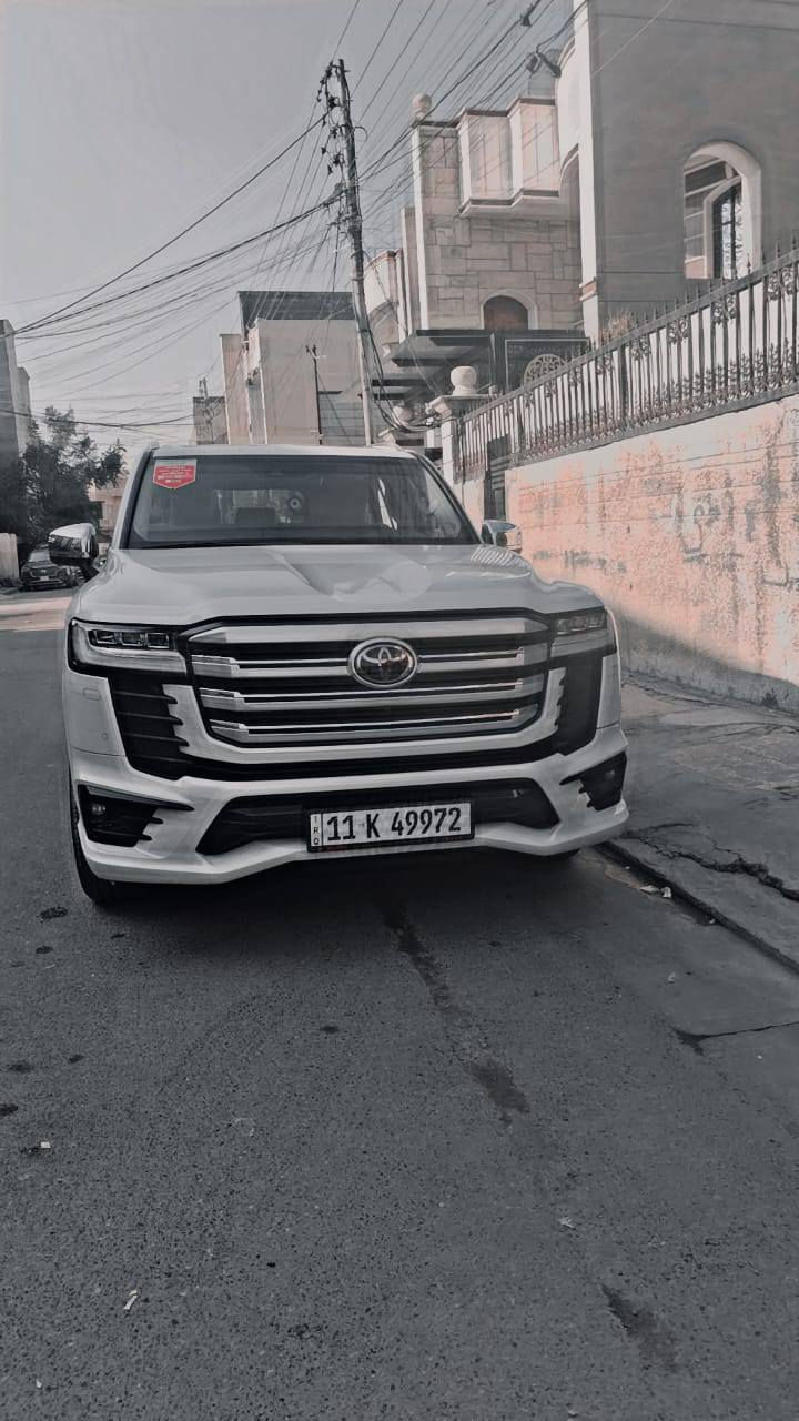 لاندكروز 2022 VX ساز لمتد
ماشية 105 الف 
رقم بغداد تحويل مباشر 
مغلفة PPF بالكامل 
مكفولة كفالة عامة من كلشي 
جديدة لوك على وضع الشركة 
الداخل بيجي
3 شاشات تطبيق 
4 كامرات 
رادارات 
تنفس طبيعي 
توقف ذاتي 
مكان السيارة بغداد حي الحسين 
السعر 67500$ يعني 6 شدات و 75 ورقة وبيها مجال 
***********
***********
