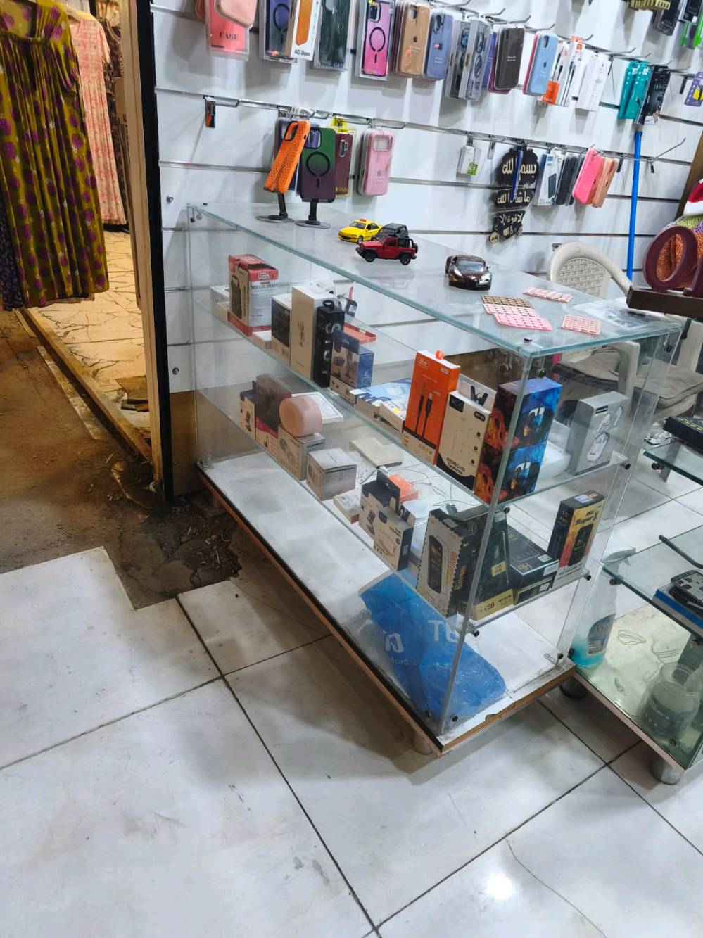 جامه خانه 
السعر ٥٠
