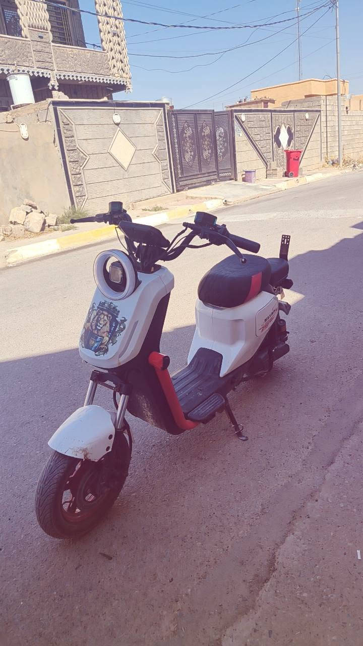 السلام عليكم
دراجه شحن 918
دراجه نضيفه ما عليك بل صوره
بطاريات 32 أمبير 
كهربائيات كله شغال
3 سرعه
مستخدم قليل 
سويجين وكارت 
425 مجال قليل 
كركوك قضاء الحويجة
***********
