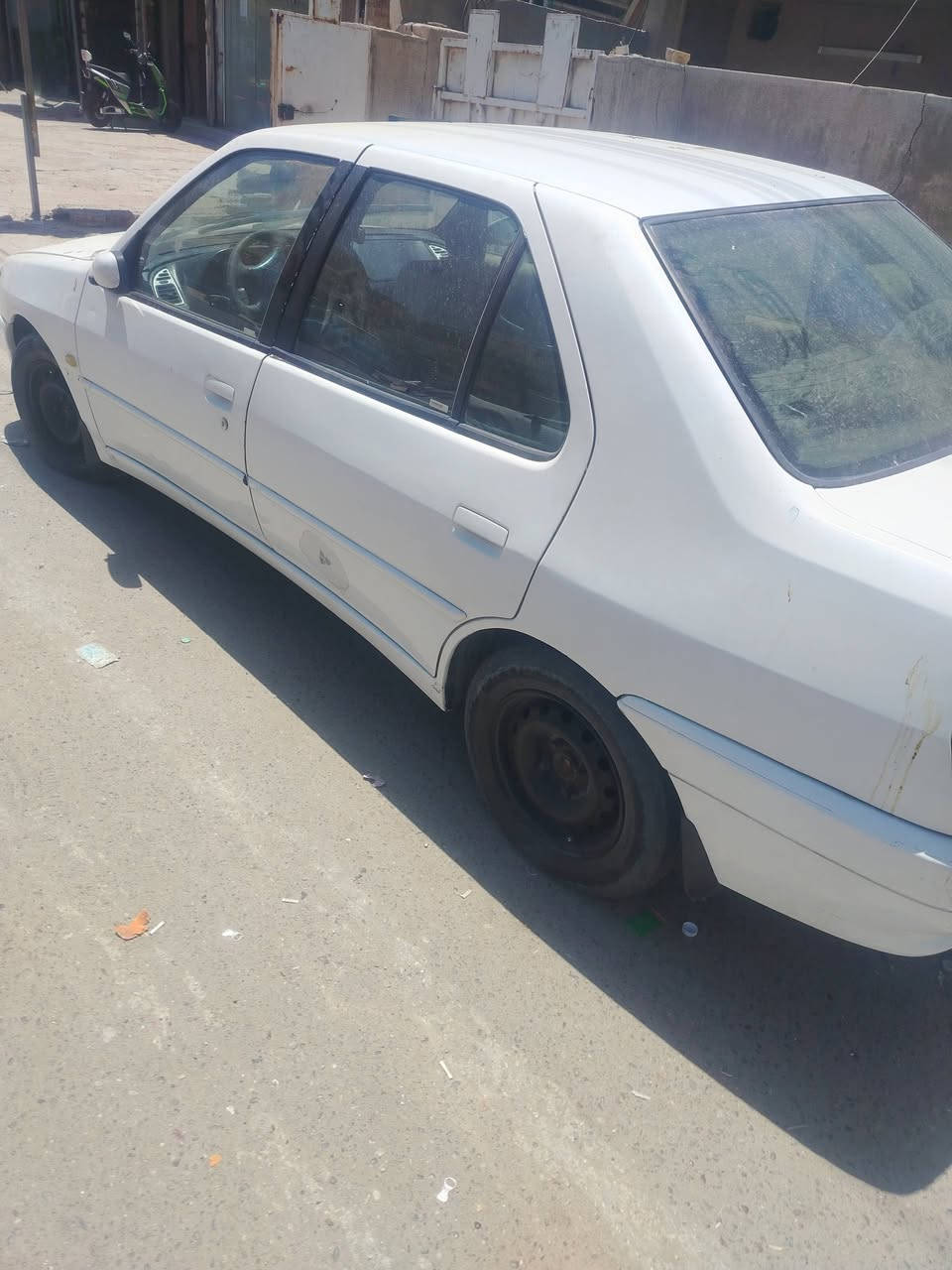 سلام عليكم بيجو فرنسي مديل 2002 تبريد شغال مكينه خير من الله بيهة قطعتين صبغ وشويه بل باب الوره السايق موضح بل صوره سياره بسمي رقم جديد السعر 35 وبيهة مجال ***********
