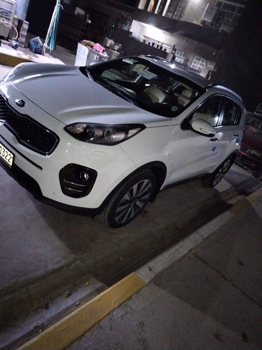 السلام عليكم من رخصة مديرالكروب الادمن المحترمين سبورتج خليجية موديل ٢٠١٩ بصمة تشغيل بصمة أبواب تشغيل عن بعد مثبت سرعه توقف ذاتي مانع انزلاق تحديد مسار كشن تدفئه استيرن وتدفئه داخل حمصي سيارة كلين لا بارد ولاصبغ مكينه بلاديه كير كل كفاله شركه ماشيه ٧٩ الف كيلو متر رقم سليمانيه سعر ١٩٨ بيه مجال للاستفسار الاتصال على هذا الرقم ***********
