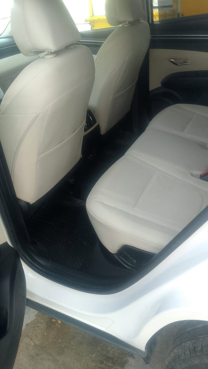 توسان 2023 رقم بغداددوليه فول قماره حديد ماشيه 40 مكفوله من الصبغ فقط بارد مكان واحد سعره 189$مكانه بغداد الكريعات للتواصل اتصل 
***********📞
