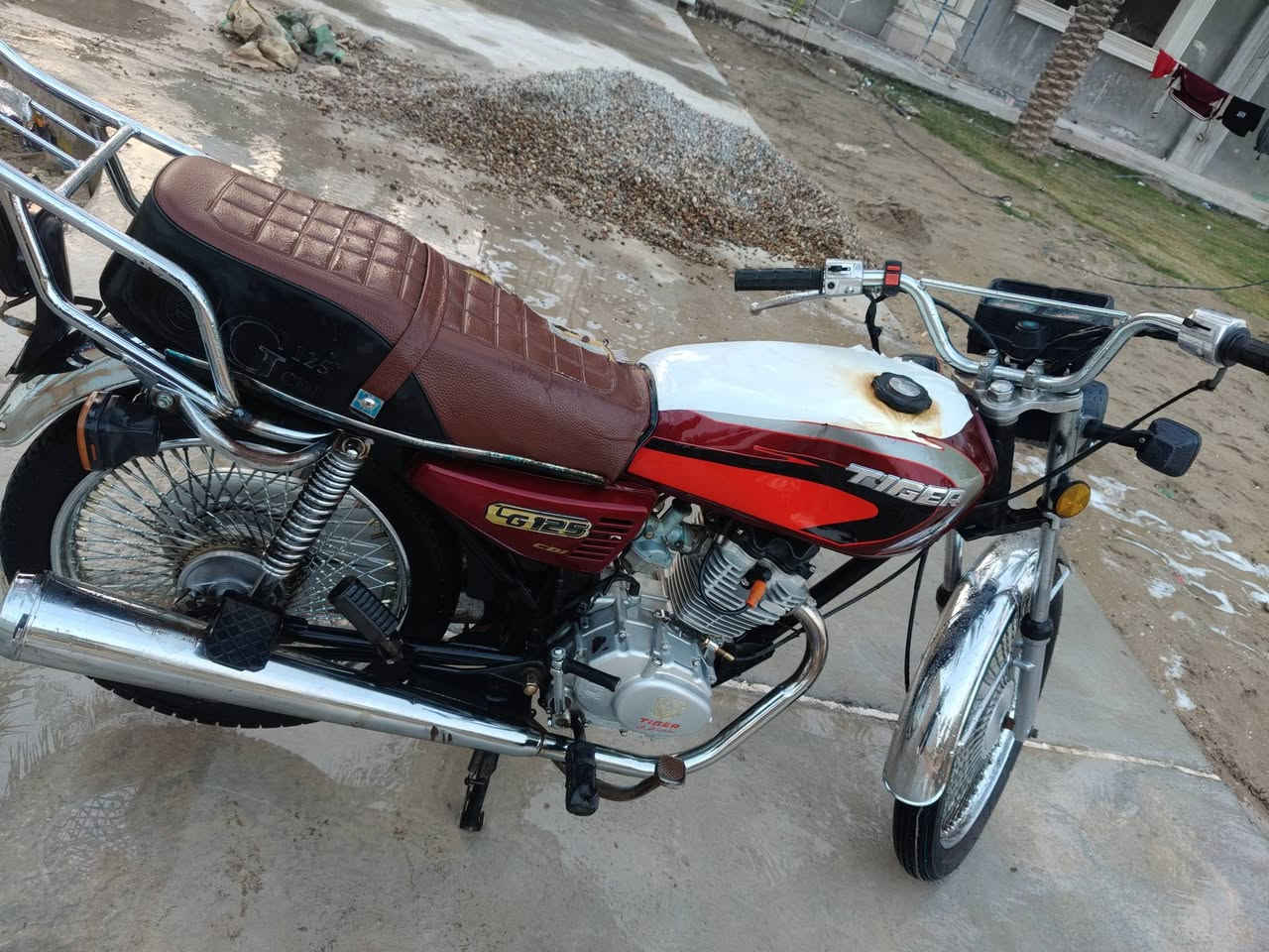 سلام عليكم درجه تايكر 2021 درجه حلوه شلعته حلواه مرواس بغير موديل سعر 550وبيه مجال العنوان الحله حاي الجزائر هذا رقمي ***********
