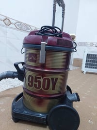 مكنسة كهربائية