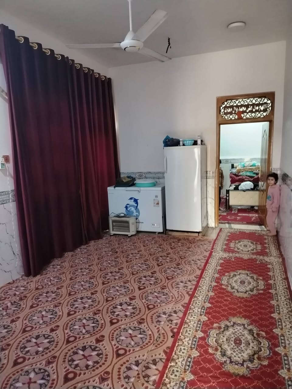 الدار البيع مساحه١٠٠مترطابقين على ساحه بضهر شارع بيتي في ٥٧ تصال على رقم ***********
