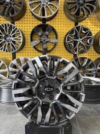 الاطارات ويل تاهو z71    موجودة   حجم20  اصلى شركة وكاله بلادى  موديل ...