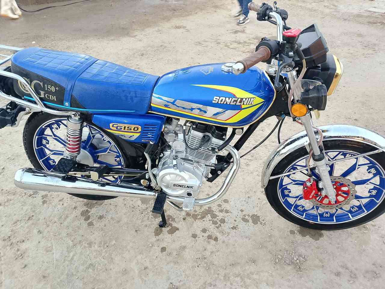 السلام عليكم سيفان البيع موديل 25  كفاله عامه  مكاني حله حي العسكري  وسعر 750 وبيهامجال واتصال على هذا رقم/***********
