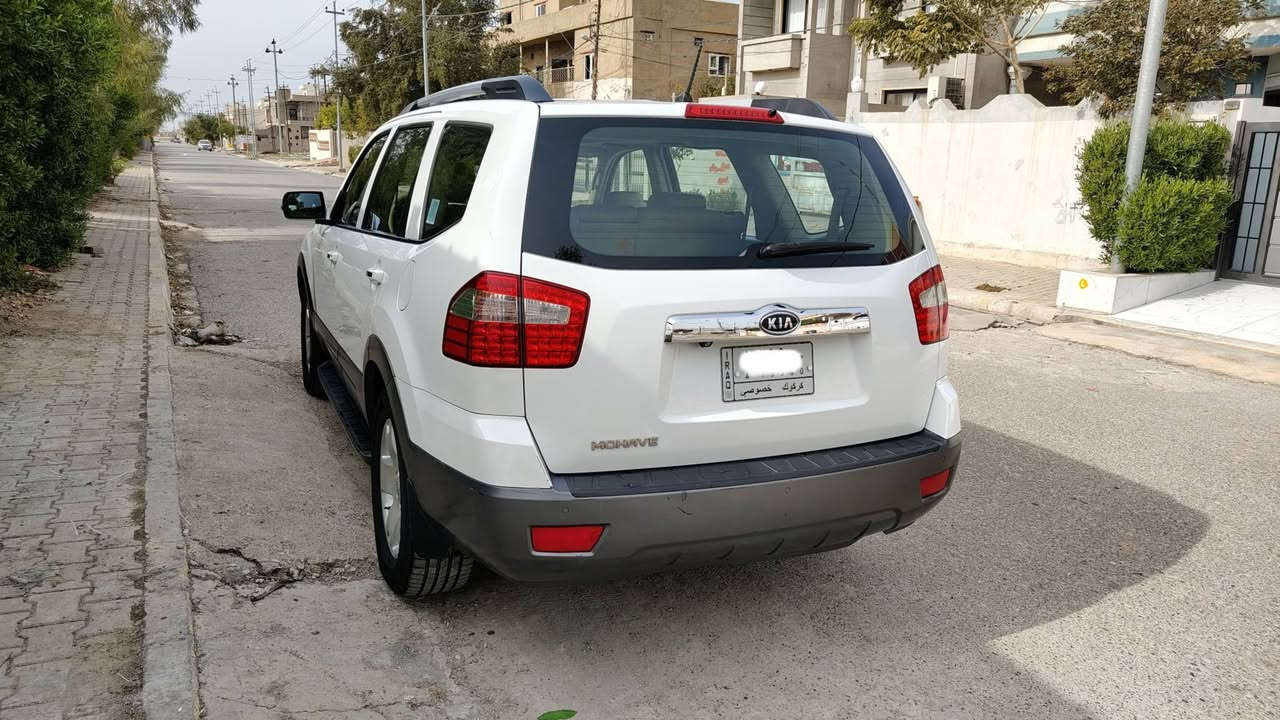 مواصفات الموهافي
كيا موهافي فول 1/1 خليجي موديل 2011  سبعة راكب
رقم كركوك سنوية بأسم البايع مجددة لغاية 2028 شرط تحويل
محرك 6 سلندر 3.8 دفع رباعي 4×4
بصمة عدد 2 اصليات شركة
اطارات جديدة وبطارية جديدة
المحرك والكير والأكسل والكهربائيات بلادية على الشركة
مقاعد السايق والراكب كهرباء
كشنات جلد مرايات جانبية قلاب على R مقعد السايق خزن ميموري
تبريد مركزي (ثلج) بلادي على الشركة تحكمات ستيرن
ويل المنيوم حجم 18 لايتات اوتو
ثلاجة وفتحة سقف سلايد
كامرة خلفية حساسات خلفية
مرأة وسطية عاتمة للضوء(اتودم)
سيارة نشطة جدآ ومرتبة ماشية 180 الف كم بيها بطاقة بانزين
بدون صبغ بدون دواخل عدا بارد قليل بالجامرلغ وباب الراكب
بشرط عقد مروري تحويل 
السعر 155 ورقة وبيها مجال


**إذا كنت صاحب هذا الإعلان وتريد حذفه لأي سبب، رجاءا أرسل رسالة إلى الدعم الفني**