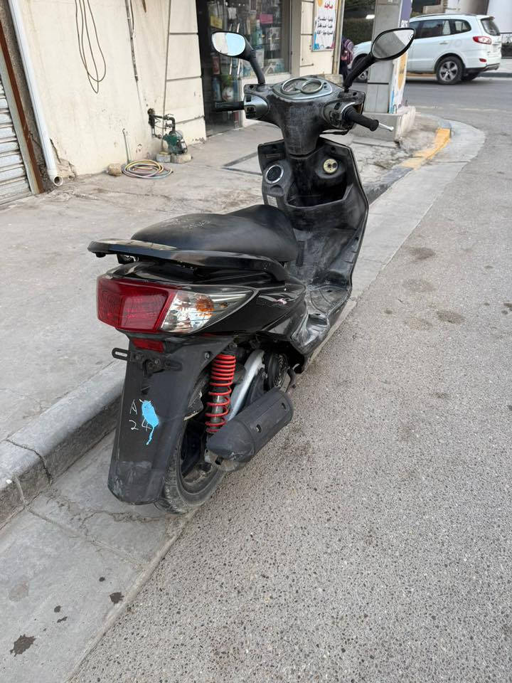 سكنس فحل كابريتر محرك مكفول برغي ممفتوح بي 
دراجه حيل نضيفه شوفت عينكم مانقصها اي شي 
سعر 950
مكانها بغداد الدوره 
للاستفسار : ***********
