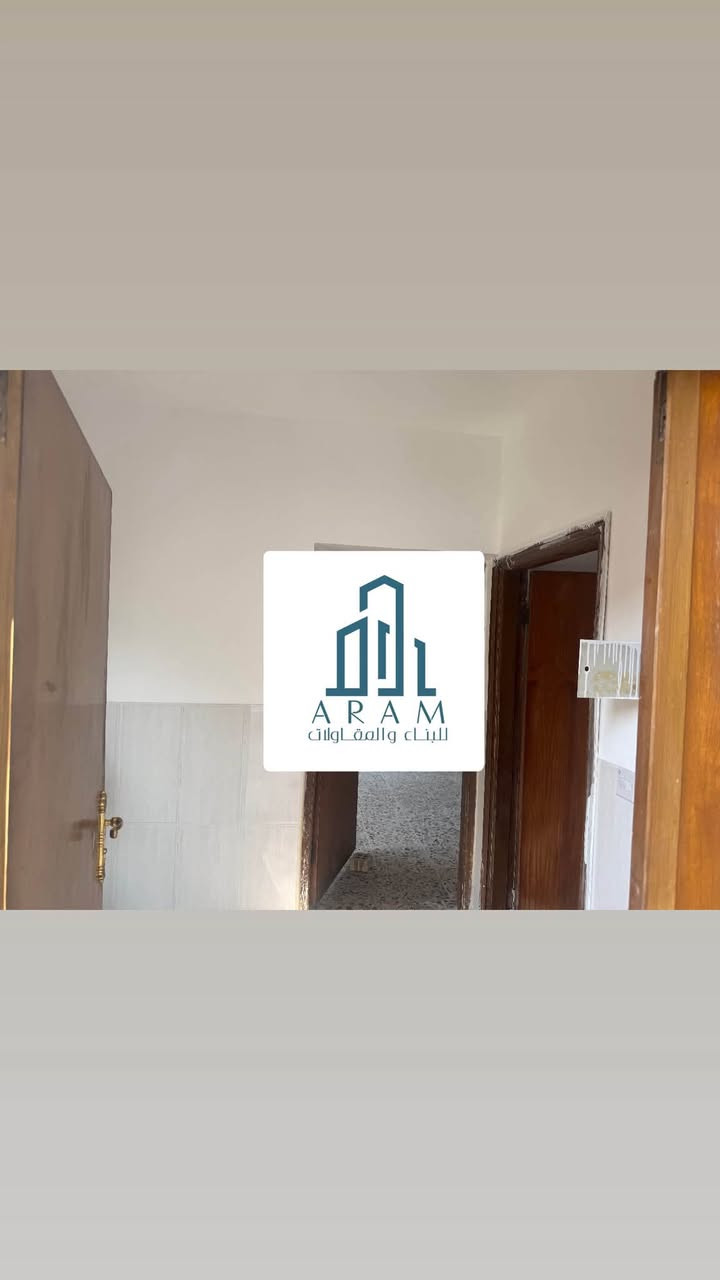 🏠 للإيجار في السيدية
بيت بمساحة 300 متر يحتوي على:
✨ 3 غرف نوم
✨ صالة
✨ مطبخ
✨ خدمات
✨ حديقة
✨ كراج

🔹 البيت مُرمم بالكامل وجاهز للسكن.

📞 للاستفسار: ***********

أرام للاستثمار والتطوير العقاري
