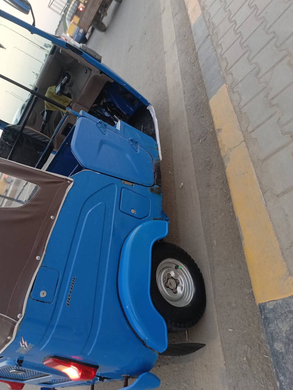 سلام عليكم تكتك موديل 22 كفاله أوراق وكيله سيد خلدون راقم الهاتف ***********
