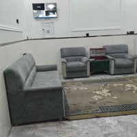 تخم تركي • يحتاج تنظيف • عيب بالكرسي