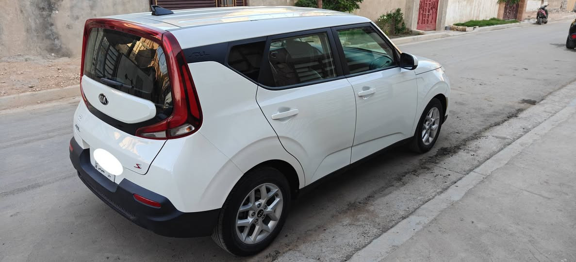 Kia Soul S 2020

المحرك: 2.0 لتر 4 سلندر
القوة: 147 حصان
العزم: 179 نيوتن متر
القير: أوتوماتيك IVT
الدفع: أمامي FWD
استهلاك الوقود: تقريباً 14–16 كم/لتر
عدد المقاعد: 5
سعة خزان الوقود: 54 لتر
الشاشة: 7 إنج
Apple CarPlay
Android Auto
كاميرا خلفية
مانع انغلاق ABS
نظام الثبات ESC
تحذير الاصطدام الأمامي
مساعد البقاء بالمسار
مراقبة انتباه السائق
جنوط ألمنيوم: 16 إنج

امريكي بدون ايرباك
المشي 46.523 ميل
للتواصل : ***********
