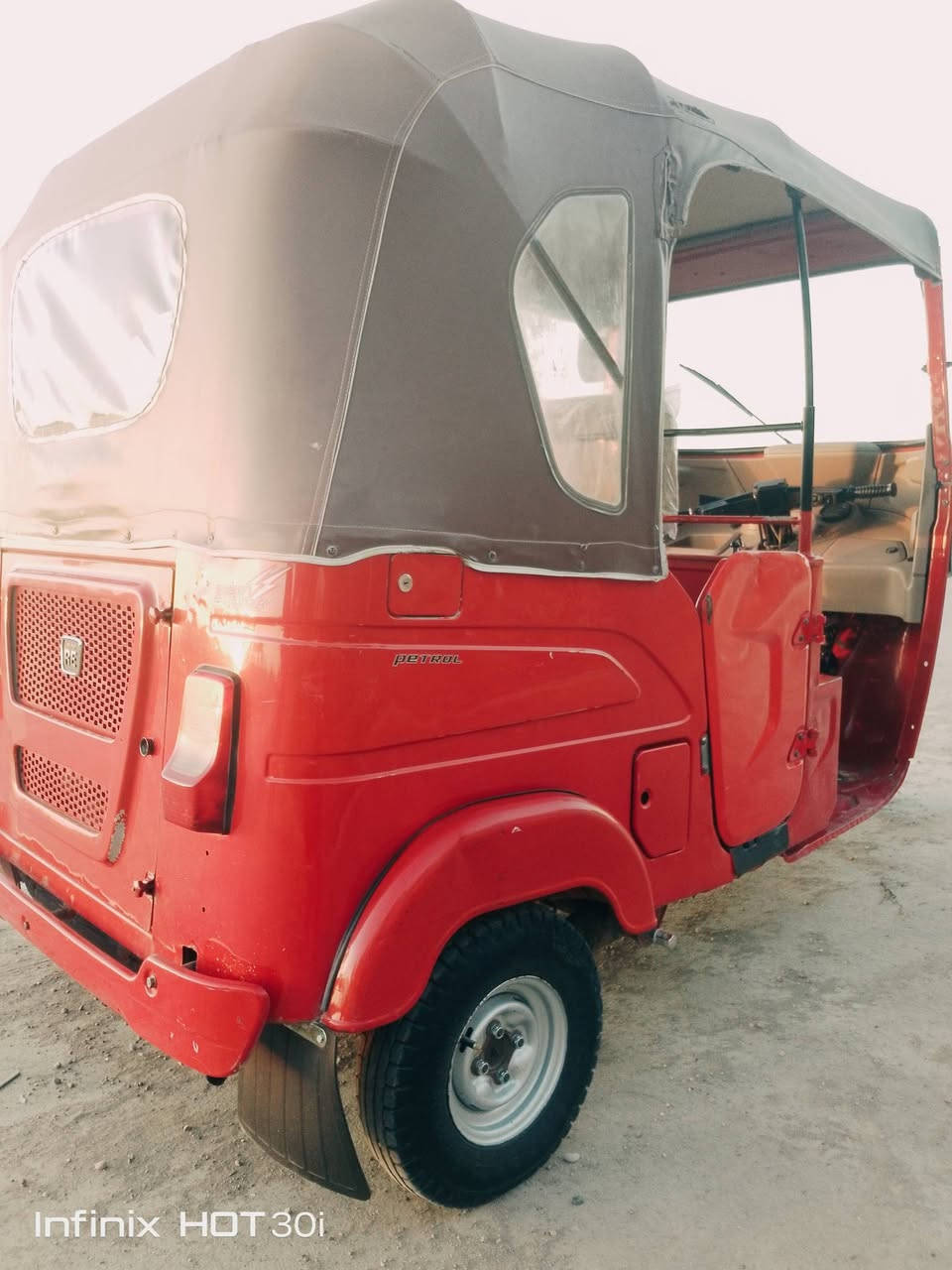 سلام عليكم تكتك للبيع 21 شهر 11 رقم وسنوية تحويل ثاني يوم تكتك مكفولة شراي يتصل *********** مكاني سبع قصور شارع ابو علي
