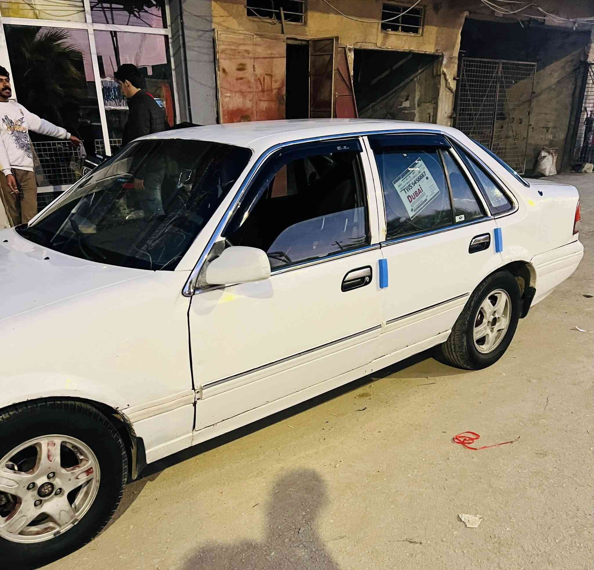 سلام عليكم 
للبيع دايو فراشه موديل ٩٦ محرك مفتوح نضيف وكير نضيف وكهربائيات شغاله كله تبريد شغال رقم انبار سياره نضيفه وباسمنه مكان قظاء راوه 
سعر ٣٠ بيه مجال 
رقم ***********
