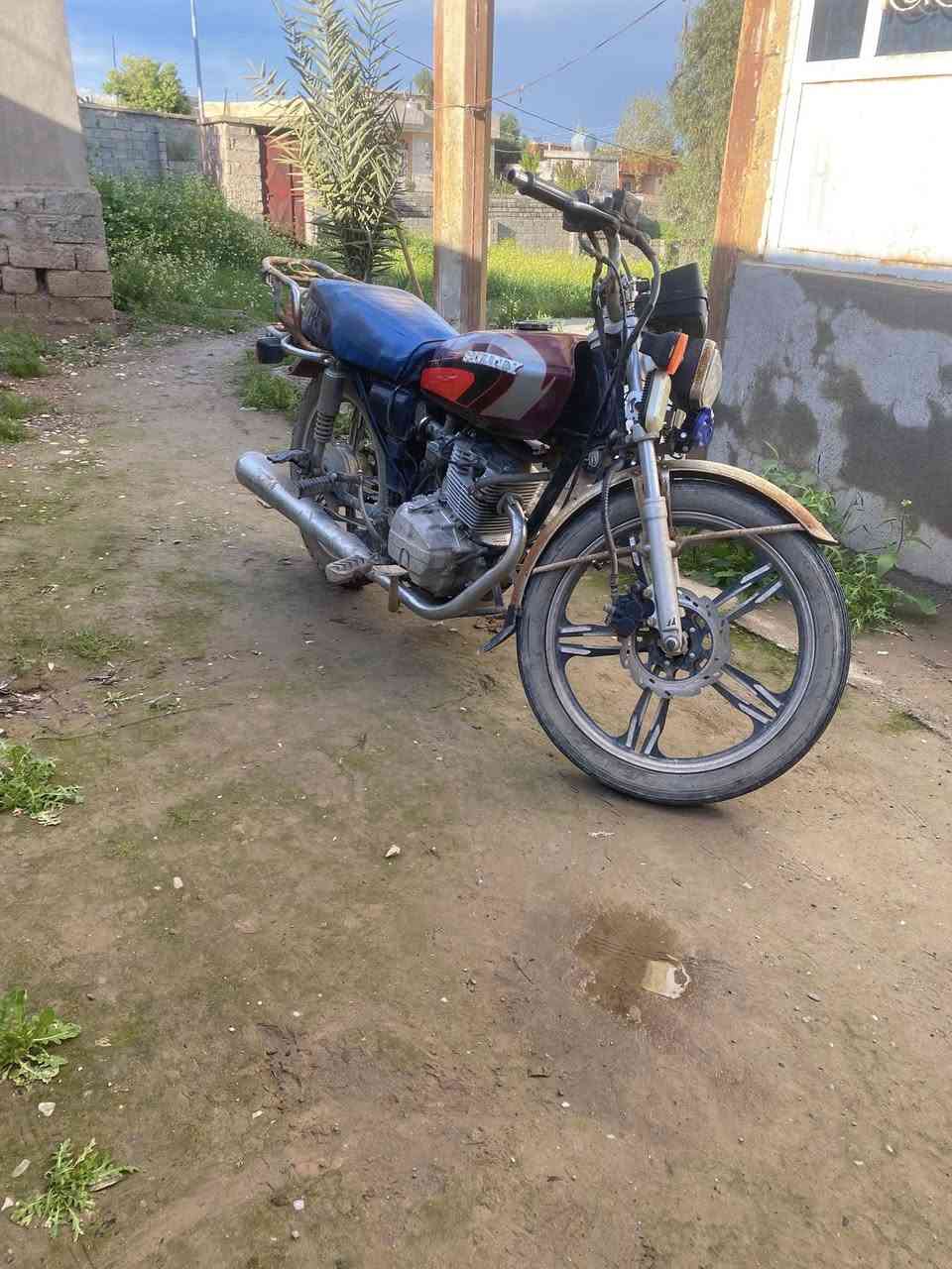 السلام عليكم مأطور سافان20 خمسه گير ما عايزو شي ول صفايح موجودات للبيع محرك مره وحده مفتوح نضافه ونشاطه فول السعر350وبي مجال الشراي يتصل ***********
