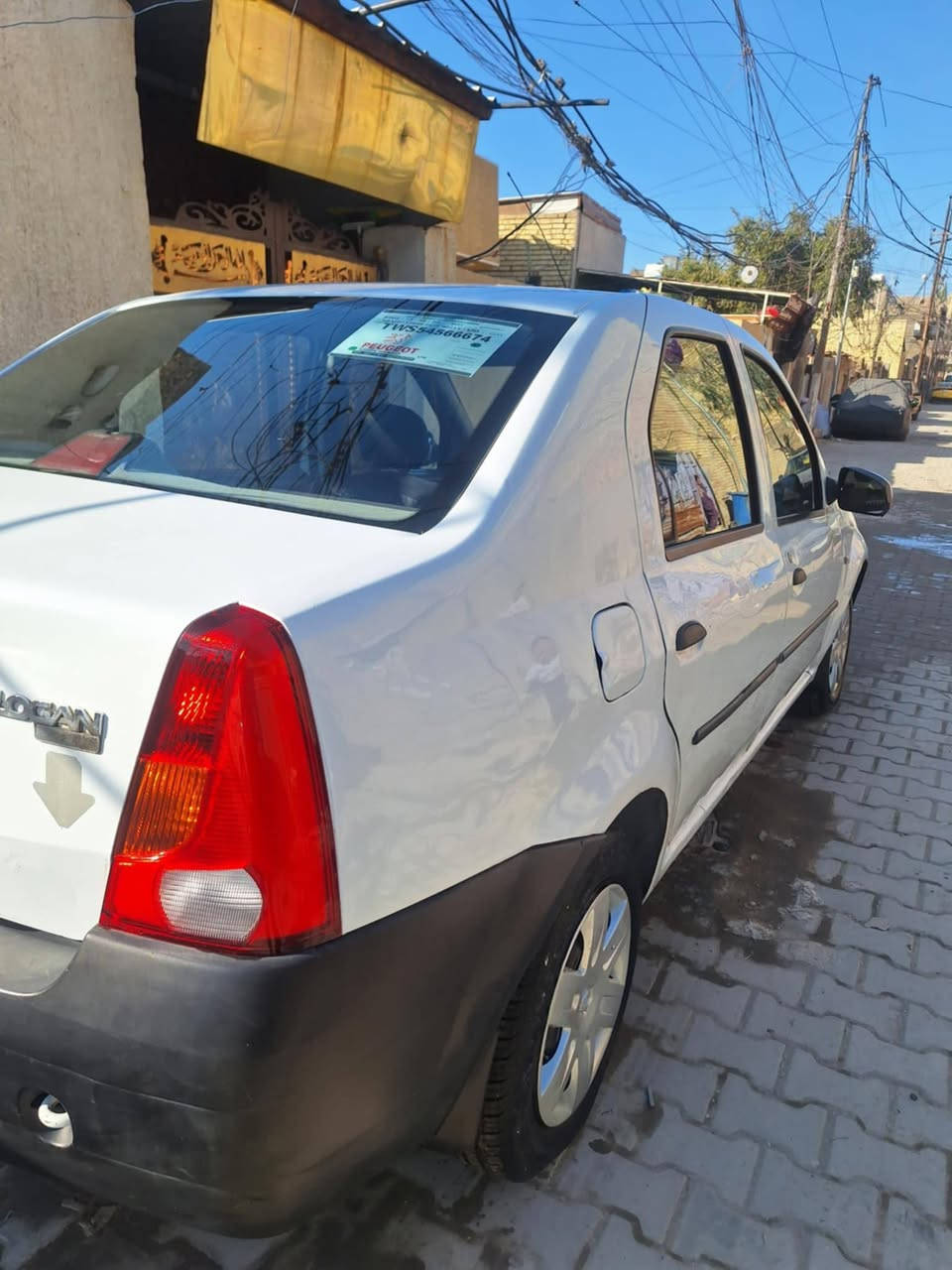 رينو لوكان موديل 2010فحل مكينه وكير مكفولات صدر جديد 
سنويه جديد هزه جديده شرط تحويل  جامه جديده
مكفوله ضربه وصبغ ما عدا الهلال الخلفي 
سياره جديده وجاهزه مابيه اي نقص 
السعر 52وبيها مجال للشراي 
مكاني بغداد الشعب ***********
