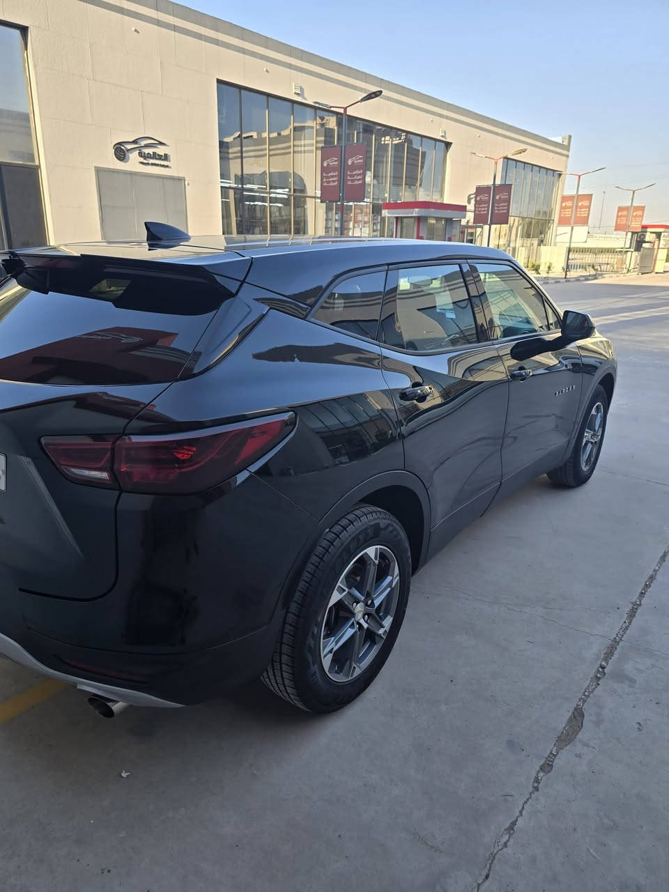 السلام عليكم ورحمة الله وبركاته.
✅اسم السيارة : شوفرليت بلايزر
✅الموديل : 2023
✅رقم السيارة : رقم اربيل  تحويل ملكية او ✅وكالة حسب رغبة الزبون
✅السعر : 179  ورقة
✅الضرر :تبديل الجاملغ فقط وصبغ طرف البنيد بدون اي دواخل 
✅الايرباكات :  ضرر ايرباك الدركة  فقط وراجع اصلي سستم 
____________________________
🔻1-حجم المحرك 4 سلندر 2000 تيربو  🔻
🔻2-ويل كب حجم 18 مع طقم تايرة 🔻بحالة ممتازة 
🔻3-بصمة ابواب و بصمة تشغيل و تشغيل 🔻عن بعد 
🔻4-لايتات زينون عالي ناصي اصل 
🔻6-غرفة السيارة مخمل اسود  
🔻7-تحكم كهربائي لمقعد السائق 
🔻8-تحكم ستيرن جهتين متكامل 
🔻9-رادار امامي مانع للتصادم
🔻10-شاشة كبيرة الحجم للتحكم بكافة الايعازات
🔻11-كامرة خلفية 
🔻12-تحكم كهربائي لمقعد السائق 
🔻13-وضعيات متعددة للقيادة 

🔵السعر المطلوب : 179 ورقة🔵
 
____________________________
للأستفسار اكثر :
***********

🔴العنوان: النجف الاشرف🔴
