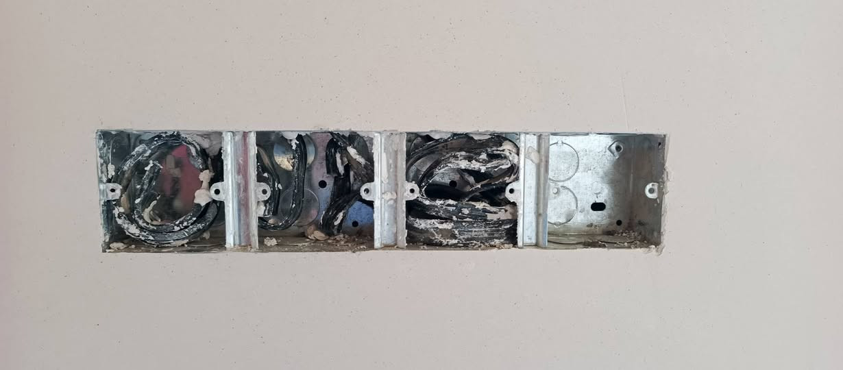 شوف شقل المعدل وين تريد اشوفك شقلي كادر لبخ جص من وحسب الالموصل  يتكون من 5اسطوات و5عماله  شغل مساطرطلب سرعه ونضافه وشغل مرتب 
جاهزين للعمل   شرط هندسه اكبر بيت نطول بي 3 ايام  تلف ماكو شرط الحايط جام  بياض ثلج 
  ***********
