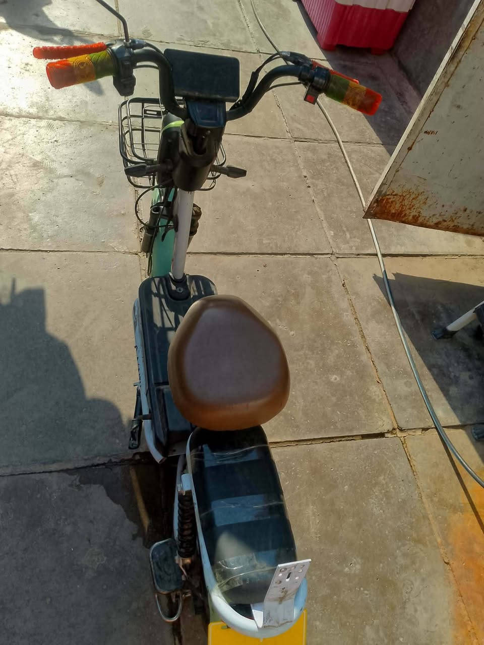 السلام عليكم دراجه شحن 75 ناقصهه بطاريات مكان الشعب ***********
