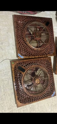 طاولة بليارد • للبيع