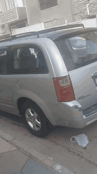 دوج كرفان ٢٠٠٨ محرك ٣٨٠٠
تدفئة تبريد والمكينة بيها خيط تبخير  بدون حادث صبغ جمالية مطلوب بيها شده وخمسة بيها مجال بسيط 
الرقم ***********
