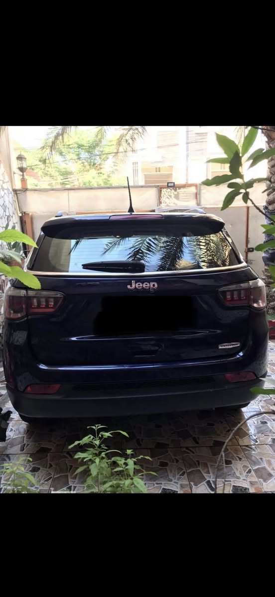 جيب كومباس موديل 19 فول موصفات ما عد الفتحة حادثه كلش بسيط سيارة جديده بمعنئ الكلمة ماشية 85 الف رقم الانكليزي الجديد باسمي تحويل ثاني يوم . السعر 145 وبيه مجال كلش بسيط المكان الشعب الرقم ***********
