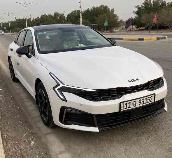 كيا K5 خليجي
الموديل : 2025. (خليجي) . 

المحرك  : 4 سلندر 2500 سي سي GDI.

رقم بغداد

ماشية 17

وكالة شركة اكدال 

المواصفات :

* سقف بانوراما .

* مقعد كهربائي جلد .

* صندوق كهربائي .

* شاشة عدادات الكترونية متصلة .

* بصمة و تشغيل عن بعد . دخول ذكي بدون مفتاح

* التحكم في التكييف و الوسائط لمس . 

  • اوتو هولد

* هاند بريك كهربائي .

* مرايا طي كهربائي .

* حساسات اصطفاف امامية و خلفية .

* مانع انغلاق للعجلات مع نظام الثبات الالكتروني .

* نظام ANDROID AUTO & APPLE CARPLAY .

* أكياس هوائية امامية .

* اطار قياس 215/55R17 .

* حساسات ضغط الاطارات .

* أنظمة قيادة متعددة .

* مكيف خلفي 

وبعد بيها مواصفات

ااسيارة بعدها شركة كفاله من ضربه صبغ وبارد بعدها بفابلون الشركة 

للاستفسار مراسله او اتصال***********
