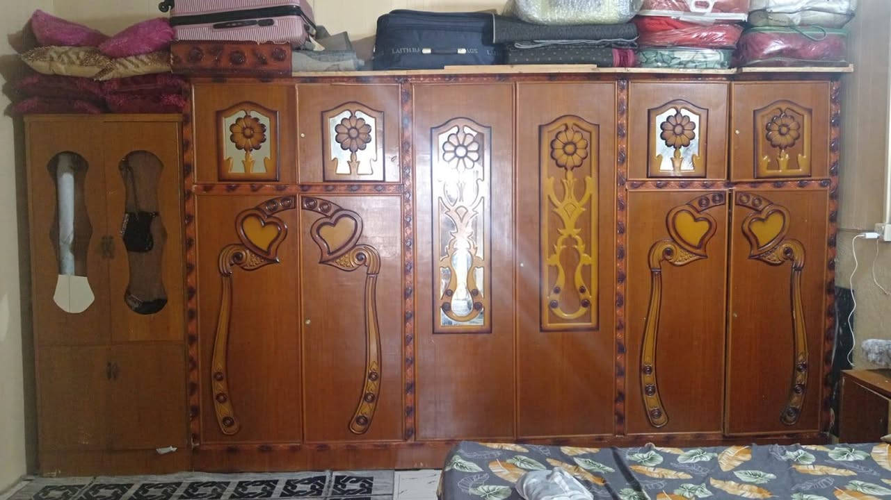 السلام عليكم غرفه اخشاب نقصهه بس الميز وبيهه اضرار قليله قيمهه بما يرضا الله مكانهه الشعب


**إذا كنت صاحب هذا الإعلان وتريد حذفه لأي سبب، رجاءا أرسل رسالة إلى الدعم الفني**