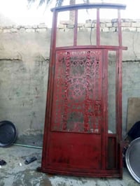 باب للبيع حلوه ونضيفه كلش سعر 150وبيه مجال 07800609037