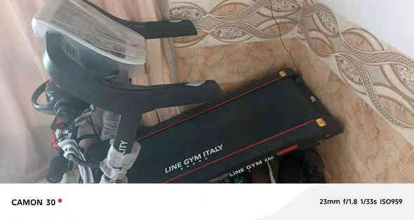 جهاز رياضه كهربائي مستخدم سبوع للبيع سعر 300 وبي مجال قليل عنوان حي العسكري الاتصال ***********
