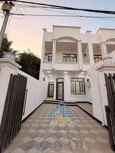 مشتملات طبك للبيع في حي الخضراء
المساحه لكل مشتمل: 125 متر
غرف منام: 3
⠀
الموقع مميز جداً بالمربّع الذهبي
بناء حديث وتشطيب راقي، شراف مهندسين
المشتملات زيرو جاهزة للسكن مباشر⠀
للاستفسار:
***********
***********
⠀
مكتب الهرم للعقارات – الضباط الثانية مقابل شارع الفين
وإذا عندك عقار… نجي نصوّره ونبيعه بأسرع وقت وبأفضل سعر
