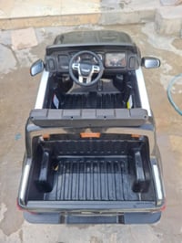 سيارة أطفال • نفرين • بطارية