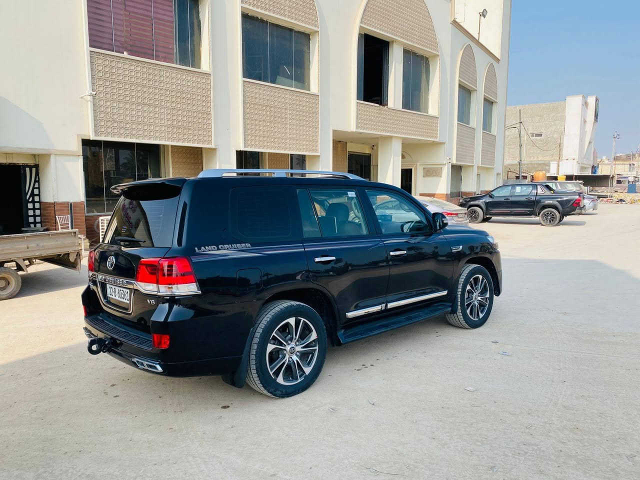 يا الله السلام عليكم
للبيع تيوتا لاند كروز ٢٠٢٠ مكفول كفاله عامه رقم اربيل الجديد 
توهى محوله سنويه الى ٢٠٣٠ سياره جاهزه هزه جديده تريدتحويل تريد وكاله حاضر مكفوله من كلشي كير او مكينه وحداديه وتخم تاير بل كارتون هس توني شاده يعني نقص شعره مابيهى تراي وين مايعجبك 
للعلم السياره فول مواصفات واحد على واحد 
معروضه السياره اب 485وبيها مجال لطبين 
اي استفسار اني حاضر 
***********
***********
