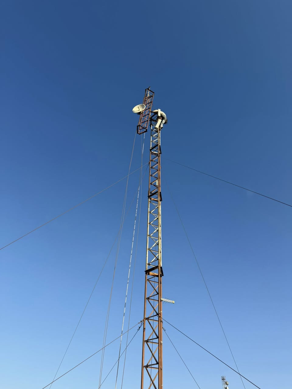 "🔥 تنصيب أبراج إنترنت بأفضل الأسعار!
سرعة عالية في العمل 🔥.
للطلب والاستفسار: [***********/***********]
 #أبراج_إنترنت"يتوفر حديد g35كرسته اوعمل
